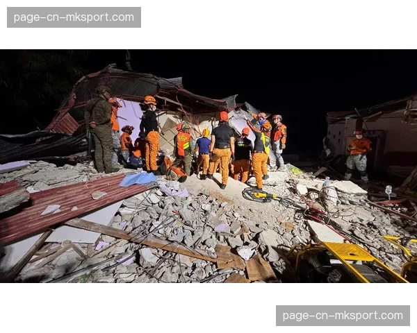 现场:柔道比赛引入“静默时刻”,为近期全球自然灾害遇难者默哀 现场:柔道比赛引入“静默时刻”,为近期全球自然灾害遇难者默哀